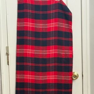 Loft Modern Plaid Wrap Scarf Red 36 Inch wide‎ 73 Inch Long NEW